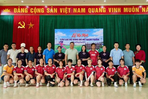 Ra mắt Câu lạc bộ bóng đá nữ xã Nam Tuấn