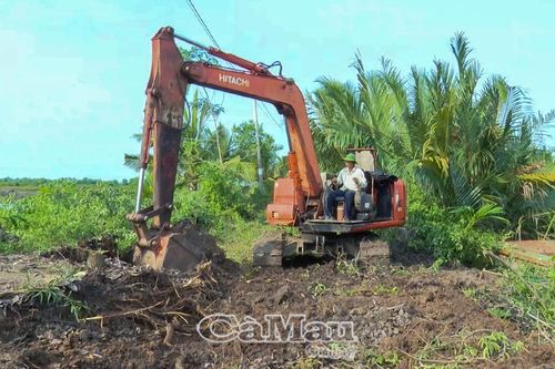 Nhân dân tích cực hiến đất, góp công xây dựng cầu, đường nông thôn