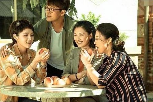 Anh chị em ruột thịt thân đến mấy cũng nên nhớ '3 đừng': Gia đình mới hòa thuận, ấm êm