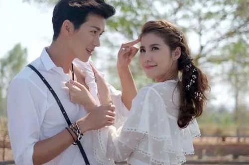 Trốn trong tủ quần áo định tạo bất ngờ cho vợ sắp cưới, nào ngờ em dẫn về nhà một người khiến tôi tức điên