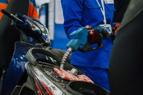 Giá xăng dầu hôm nay 27/9: Dầu thế giới tiếp tục đi xuống