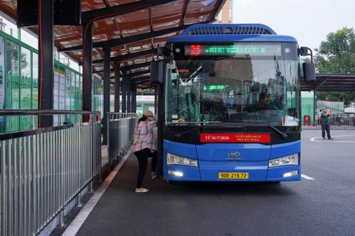 Diện mạo của bến xe buýt cửa ngõ TP.HCM sau khi chỉnh trang