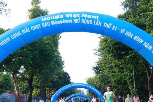 Hơn 5.000 người tham dự Chung kết Giải chạy Báo Hànộimới mở rộng lần thứ 51 - Vì hòa bình năm 2026