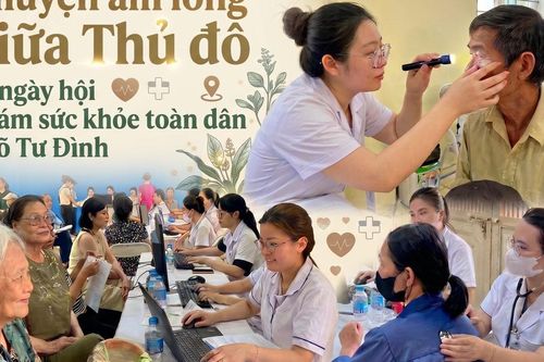 Chuyện ấm lòng giữa Thủ đô từ ngày hội khám sức khỏe toàn dân ngõ Tư Đình
