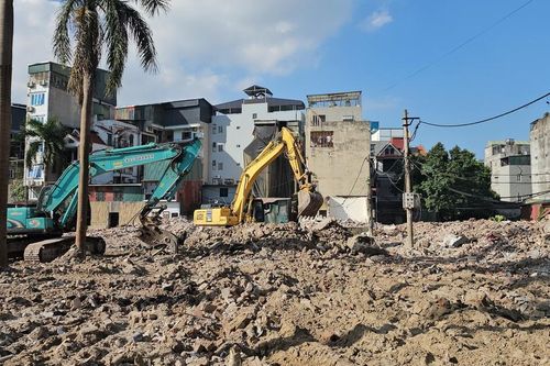 Những khoảng trống xuất hiện trên tuyến đường hơn 518 tỷ đồng sau gần 10 năm ở Hà Nội