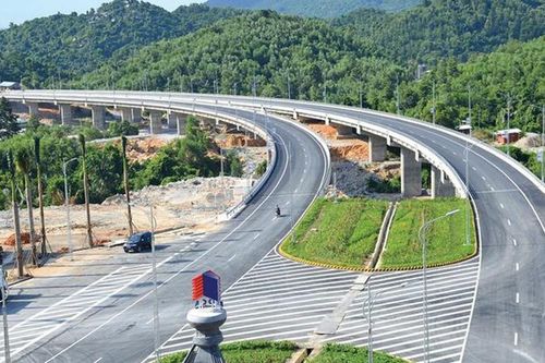 Chính phủ yêu cầu đổi mới tư duy phát triển kết cấu hạ tầng