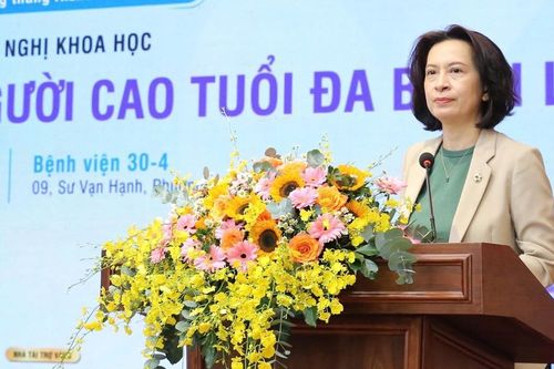 Không để người cao tuổi phải qua nhiều phòng khám, nhận nhiều đơn thuốc riêng lẻ