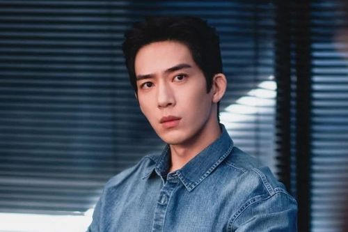 Đầu Xuân Tươi Sáng đưa Tỉnh Bách Nhiên bay cao, nay lại khiến anh gặp rắc rối?