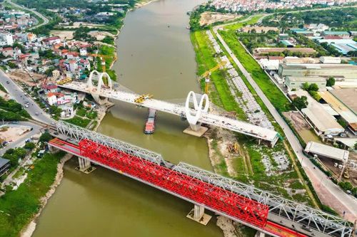 Ảnh ấn tượng từ trên cao: Cầu Đuống mới vươn nhịp vòm thép bên chứng nhân lịch sử 120 năm