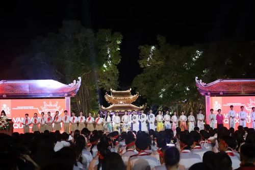 Học sinh Hà Nội khám phá, giải mã di sản tại Văn Miếu - Quốc Tử Giám