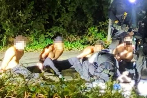 Anh bắt 5 nghi phạm khủng bố gần căn cứ không quân Mỹ