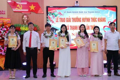 Đà Nẵng: Xã Thạnh Bình trao Giải thưởng Huỳnh Thúc Kháng lần thứ nhất