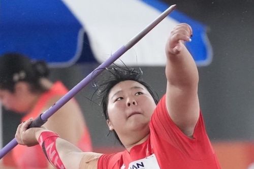 'Thần đồng' Trung Quốc khiến nhà vô địch Olympic bật khóc tại ASIAD