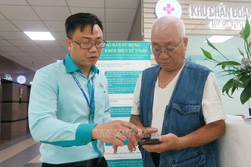 Quy định VNeID mới từ 28/9: Người dân cần lưu ý gì khi đi khám, chữa bệnh?