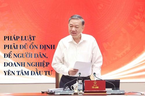 Pháp luật phải đủ ổn định để người dân, doanh nghiệp yên tâm đầu tư