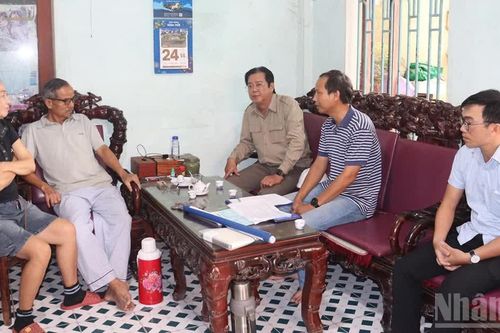 Chung tay gỡ khó mặt bằng dự án đường ven biển