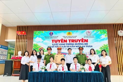 Tuyên truyền kỹ năng tham gia giao thông tại Trường liên cấp Tiểu học - THCS Gia Quất