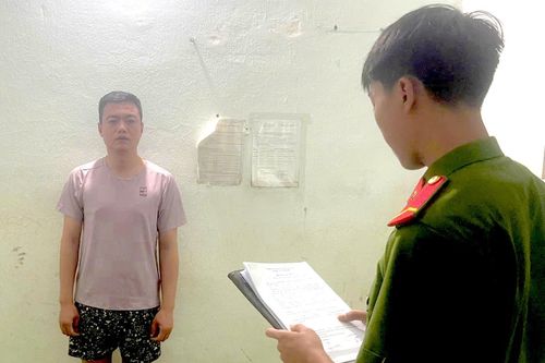 Bắt tạm giam đối tượng cho vay lãi nặng, thu lợi bất chính hơn 300 triệu đồng