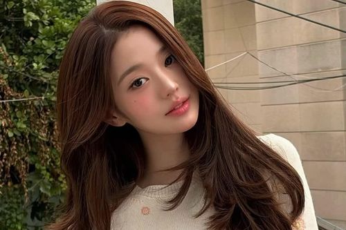 Jang Won Young toát lên sức hút khác biệt so với 'nàng thơ Dior nguyên bản' Jisoo (BLACKPINK)
