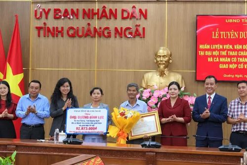 Quảng Ngãi: Khen thưởng VĐV giành huy chương ASIAD 20 và người giao nộp cổ vật