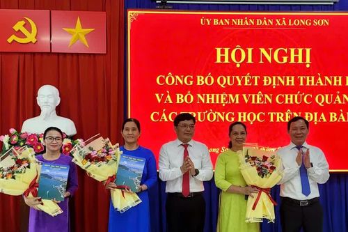 TPHCM: Công bố quyết định thành lập, kiện toàn lãnh đạo các trường học xã Long Sơn