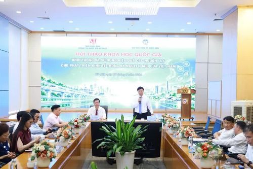 Mở rộng quy mô vốn đầu tư, nhân lực và hạ tầng số để phát triển nền kinh tế