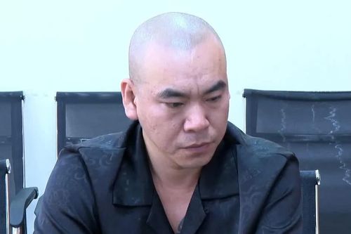 Tạm giữ 8 nghi phạm trong đường dây quảng cáo 'cờ bạc bịp'