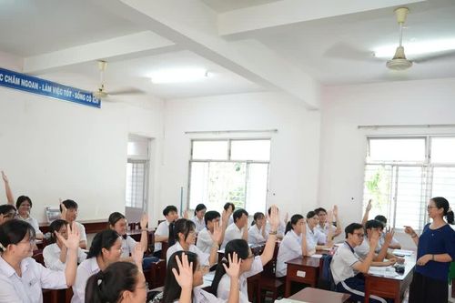 Thầy và trò cùng phát huy 'lao động sáng tạo'