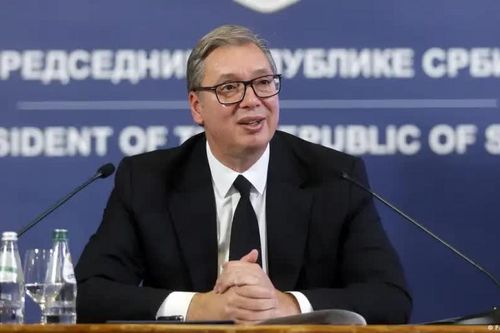 Tổng thống Serbia Aleksandar Vucic từ chức, chuẩn bị cho cuộc đua quan trọng