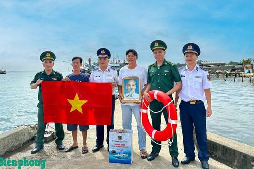 Bộ đội Biên phòng chung sức gỡ 'thẻ vàng', ngăn chặn khai thác IUU