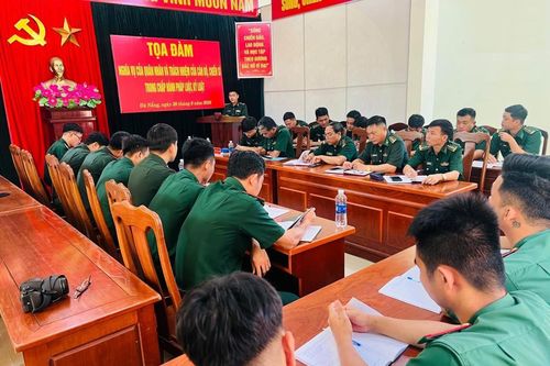 Tọa đàm về nghĩa vụ, trách nhiệm của quân nhân trong chấp hành pháp luật, kỷ luật