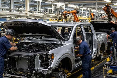 Ford tạm dừng sản xuất dòng xe bán tải F-150