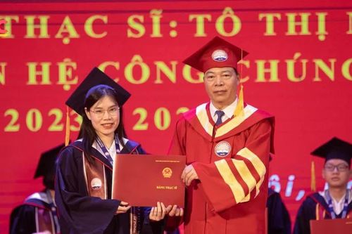 Dự thảo mới yêu cầu học thạc sĩ chính quy tập trung không làm việc toàn thời gian