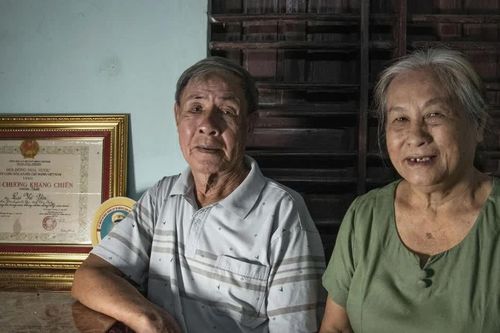 Những người lính ở lại núi Dàng-Bài 2: Mối tình người lính quân y và nữ du kích
