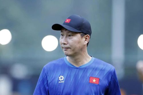 HLV Kim Sang-sik: 'Tuyển Việt Nam đã có cách khắc chế Thái Lan'