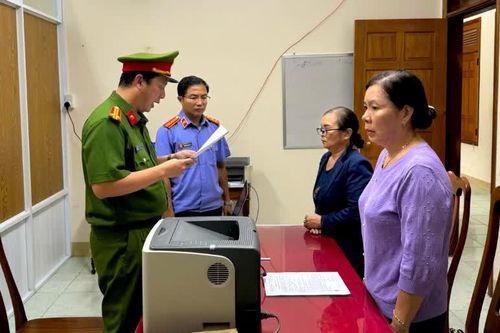 Khởi tố 6 cựu giáo viên rút 500 triệu đồng từ ngân sách
