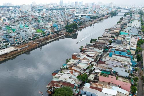 Cận cảnh bờ Nam kênh Đôi trước cuộc 'lột xác'