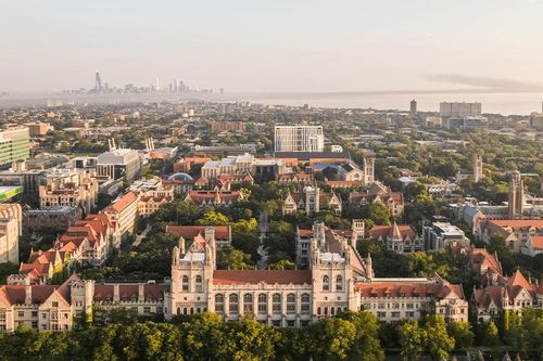 Giáo sư đại học khiến giới học thuật sốc vì đăng hơn 200 bài nghiên cứu một năm