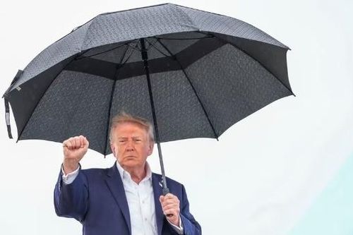 Tổng thống Trump cân nhắc cấm Mỹ xuất khẩu dầu diesel
