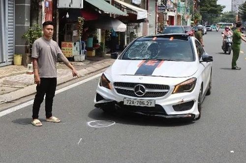 Bắt tài xế lái Mercedes tông hai chị em bị thương rồi rồ ga bỏ trốn