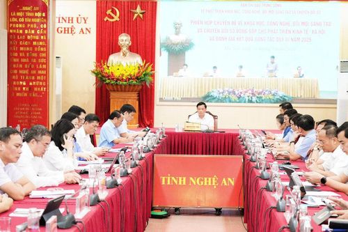 Thúc đẩy khoa học, công nghệ và chuyển đổi số, tạo động lực bứt phá kinh tế - xã hội
