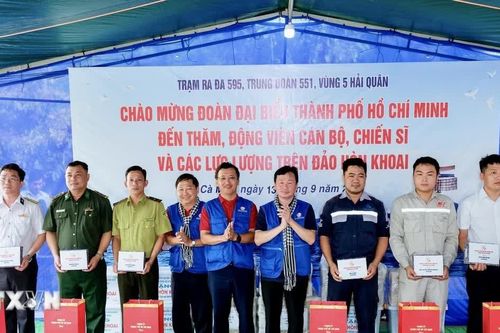 Thế trận vững vàng nơi đầu sóng
