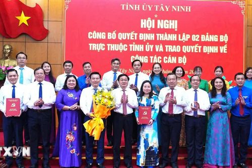 Tây Ninh công bố quyết định thành lập thí điểm hai Đảng bộ trực thuộc Tỉnh ủy