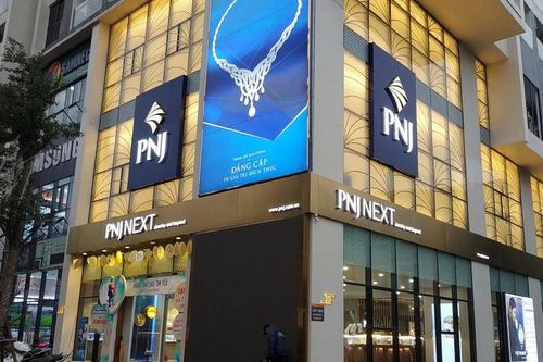 Cổ phiếu PNJ chạm sàn sau khi dự kiến lỗ hơn 6.200 tỷ đồng