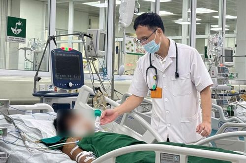 Bác sĩ cảnh báo không chủ quan với vết thương do tre, gỗ, gai đâm