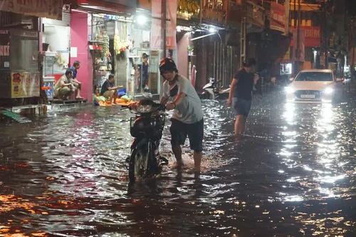 Chiều nay, TPHCM có thể ngập vì mưa và triều cường