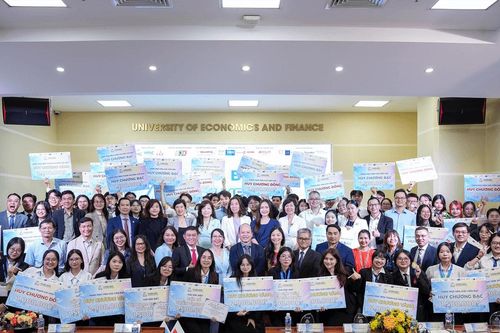 18 trường đại học tranh tài về hòa giải thương mại