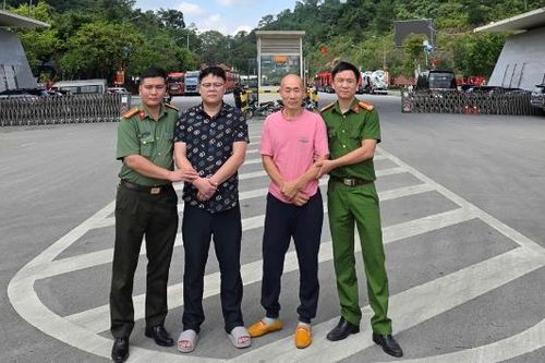 Bắc Ninh: Bắt giữ, bàn giao 2 đối tượng bị truy nã quốc tế