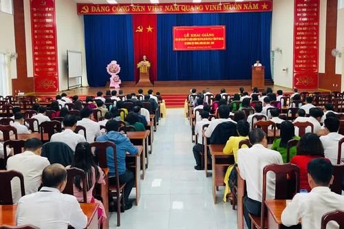 Khai giảng 2 lớp cao cấp lý luận chính trị K77B.30 và K77B.31