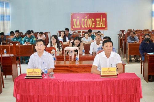 Xã Công Hải bồi dưỡng kiến thức quốc phòng và an ninh cho 50 cán bộ, đảng viên